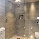 Roundthorn & Luxury 5*