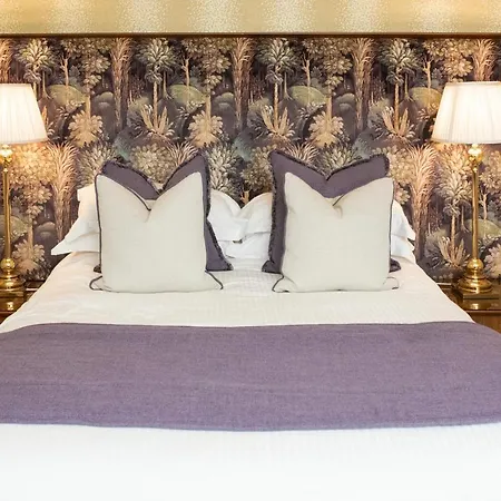 Hotell Roundthorn & Luxury 5*