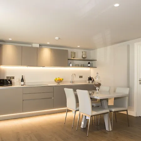 Roundthorn & Luxury Hotel