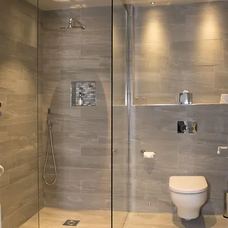 Hotel Roundthorn & Luxury