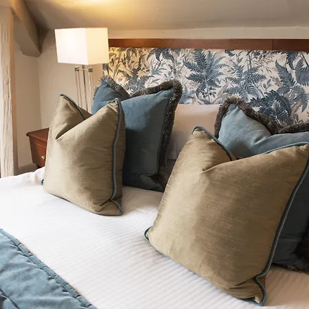 Roundthorn & Luxury