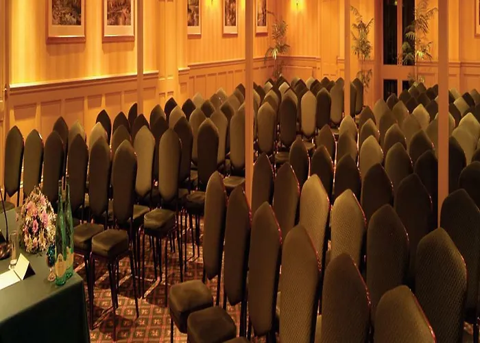 Otel Roundthorn & Luxury 5*