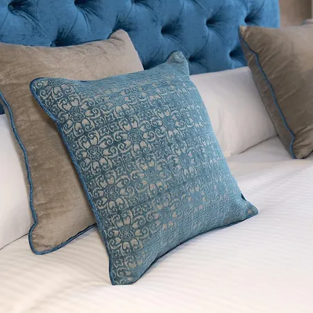 Roundthorn & Luxury 5*