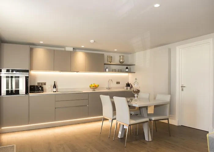 Roundthorn & Luxury Hotel